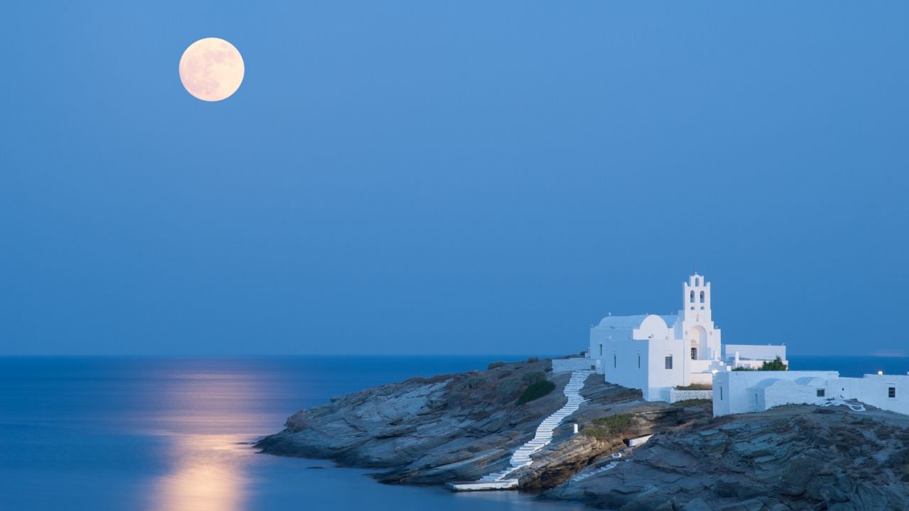 Sifnos | PLORI Yachting